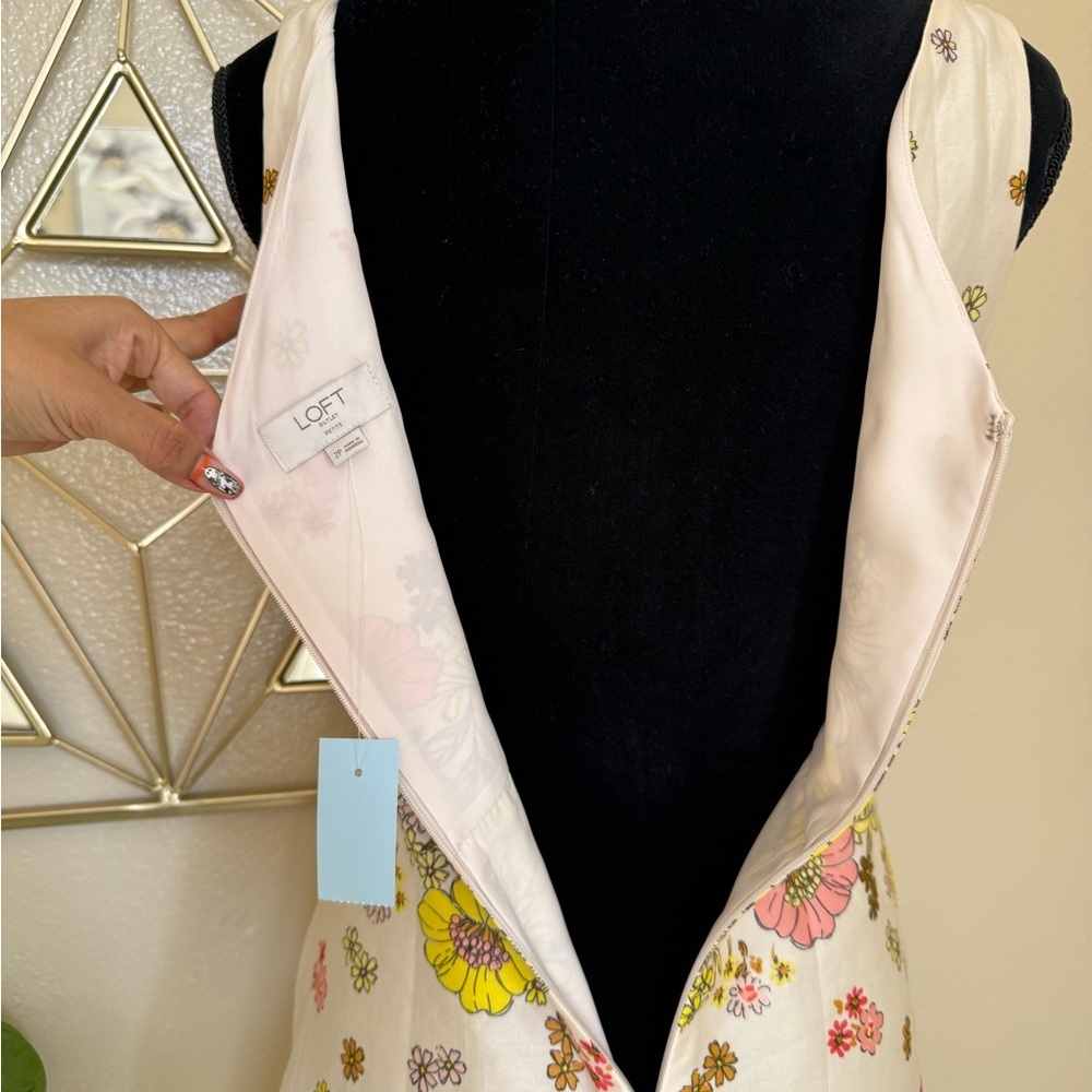 Ann Taylor Loft dress in size 2P 100% cotton. - Picture 6 of 6